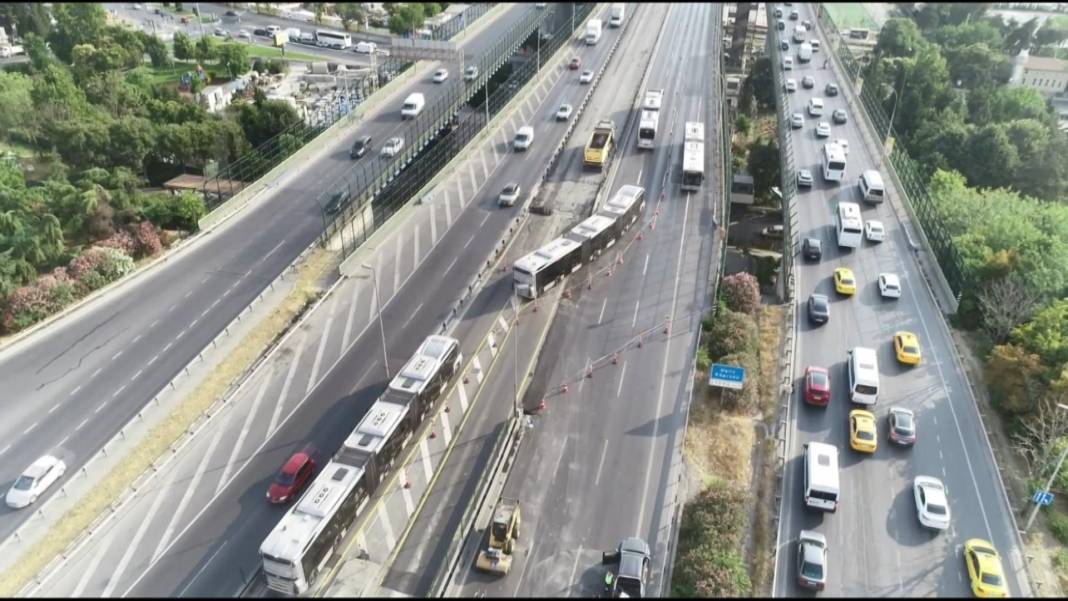 Haliç Köprüsü'nde asfalt yenileme çalışması başladı; trafik yoğunluğu oluştu 12